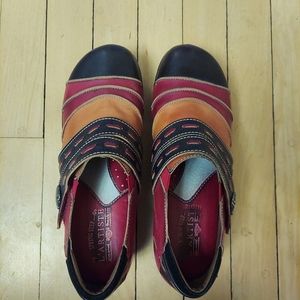L'Artiste Spring Step clogs, women's size 40 (9)
